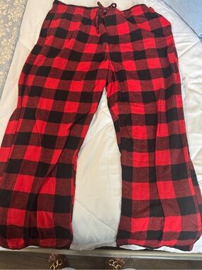 Kohl's Men’s Red and Black Plaid Flannel Pajama Pants
